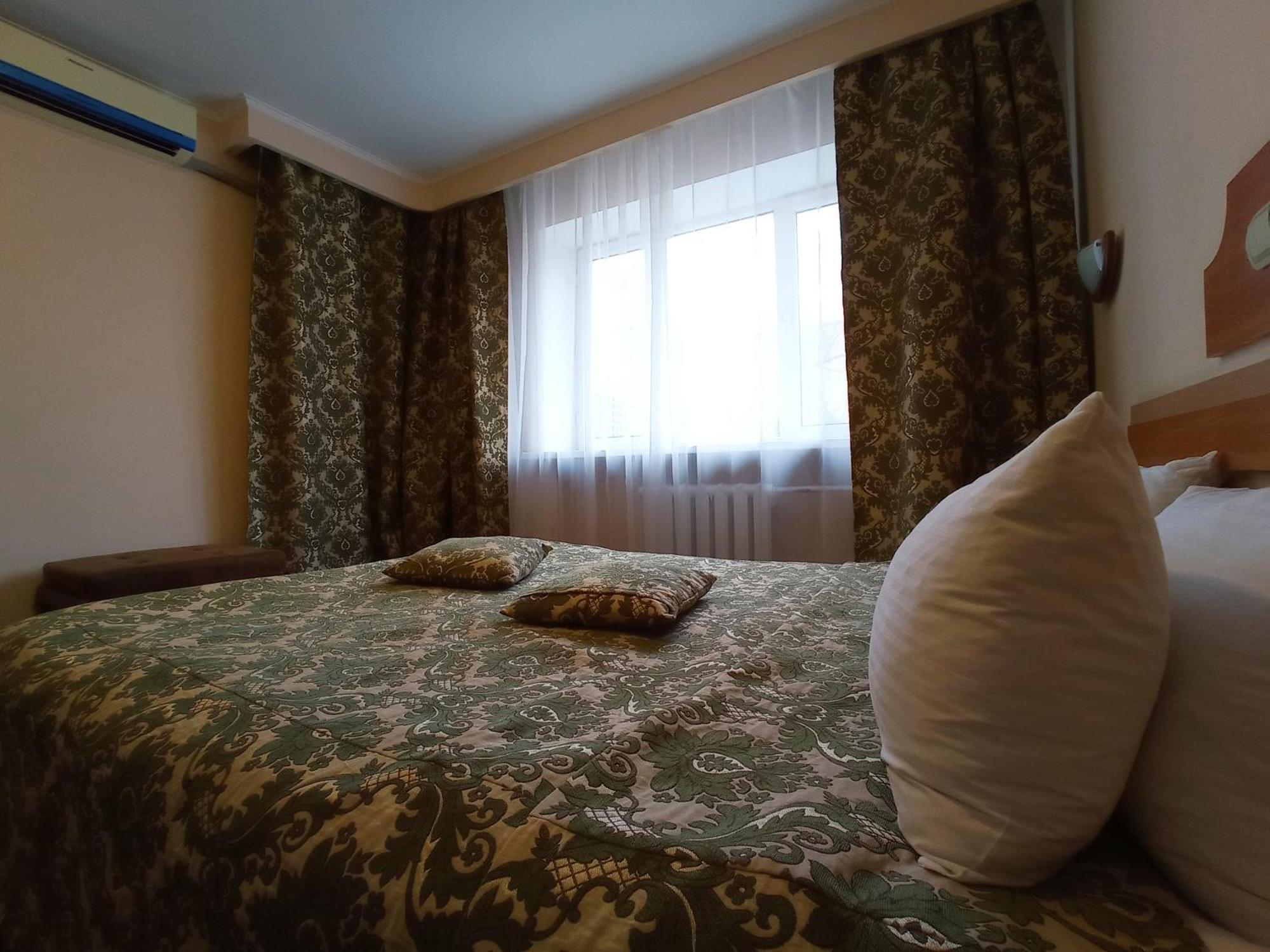 Гостиница Илек Aqtöbe Esterno foto